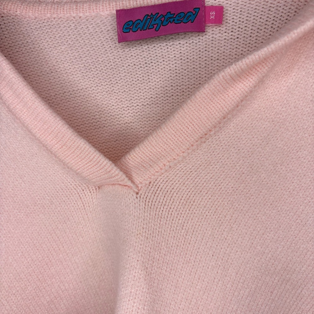 New Edikted Soft Pink V-Neck Sweater